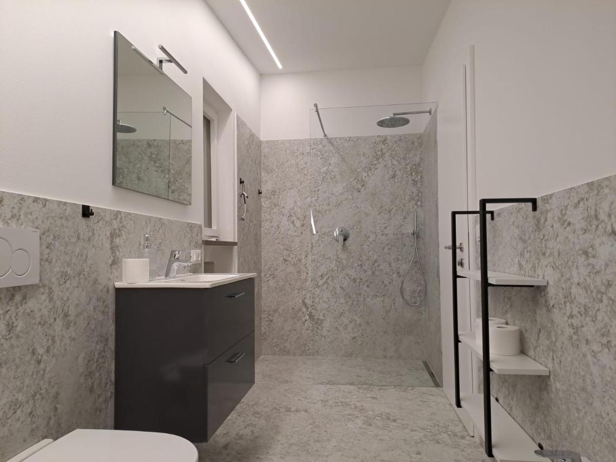 Guesthouse Le Palme Postal / Burgstall Екстериор снимка